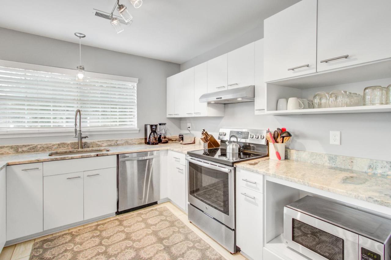 Palm Boulevard 2403 - Upstairs Holiday home Isle of Palms