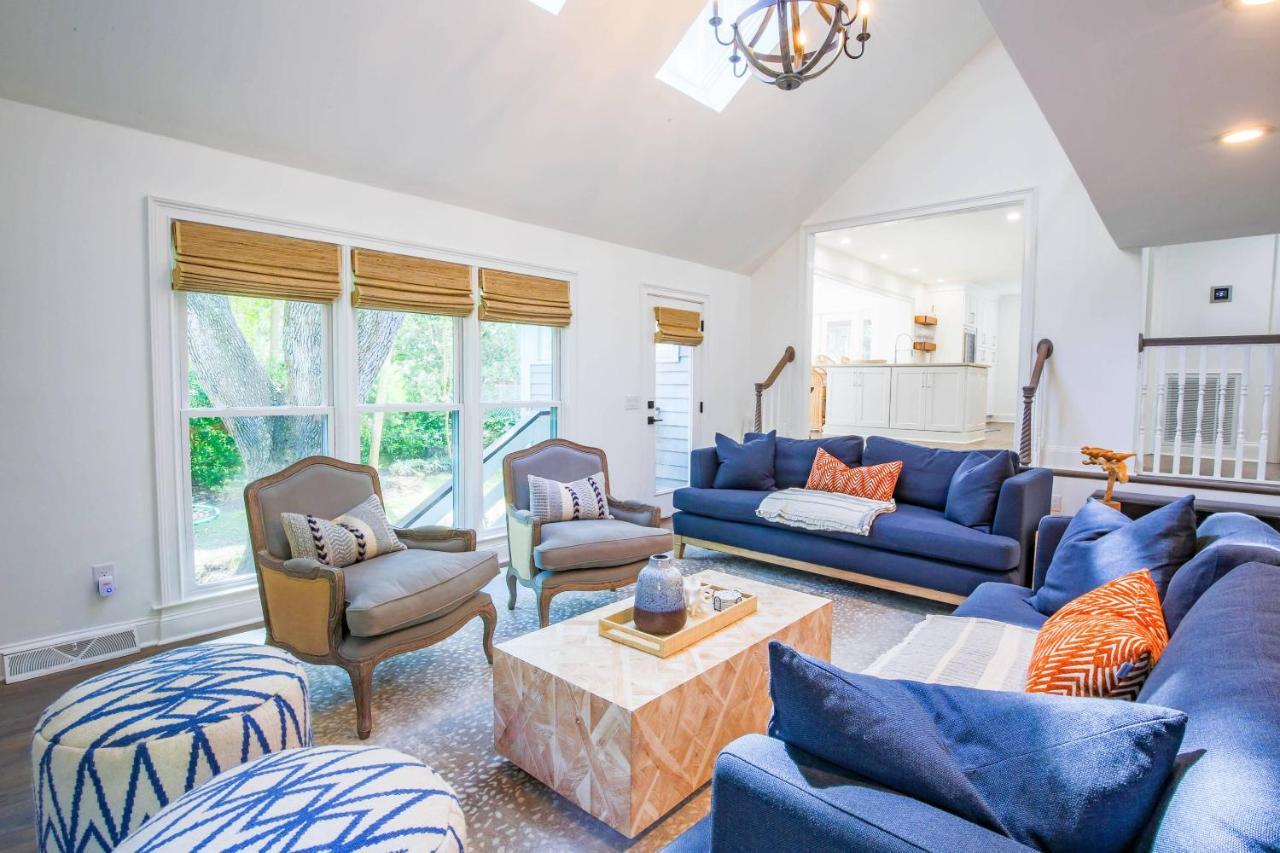 The Lazy Palm * Isle of Palms