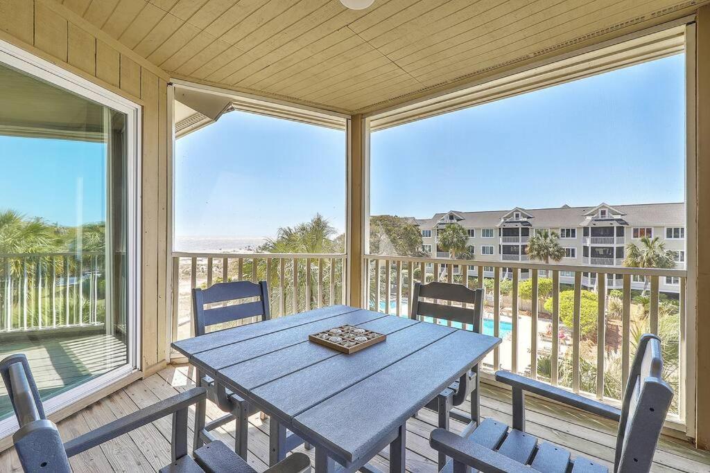 Port O' Call E302 - Floor Ocean View Condo!