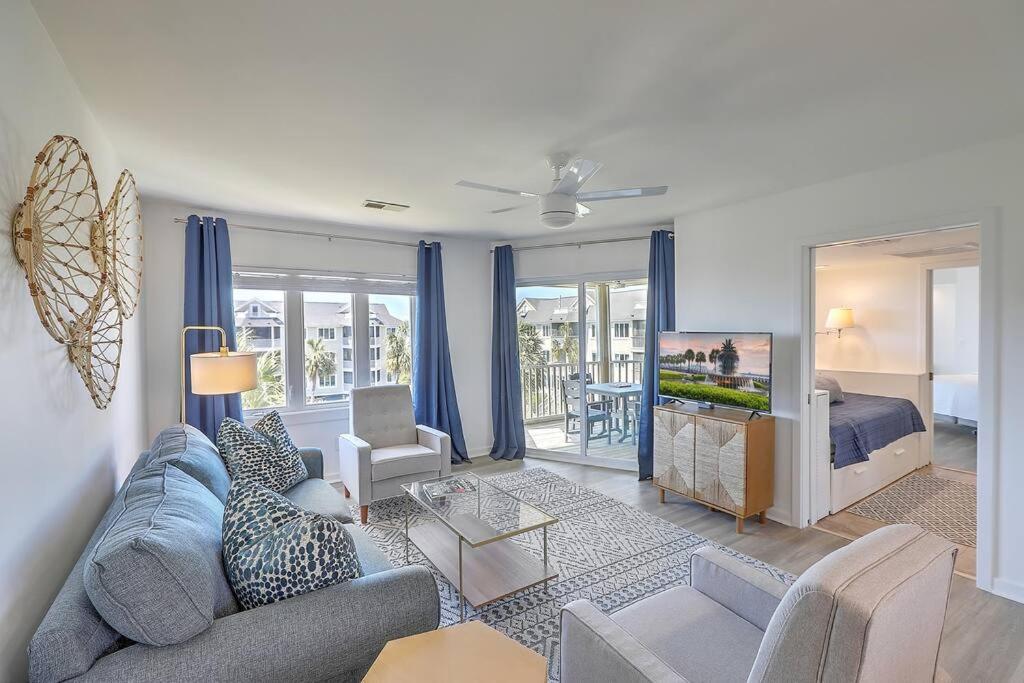 Port O' Call E302 - Floor Ocean View Condo! Isle of Palms