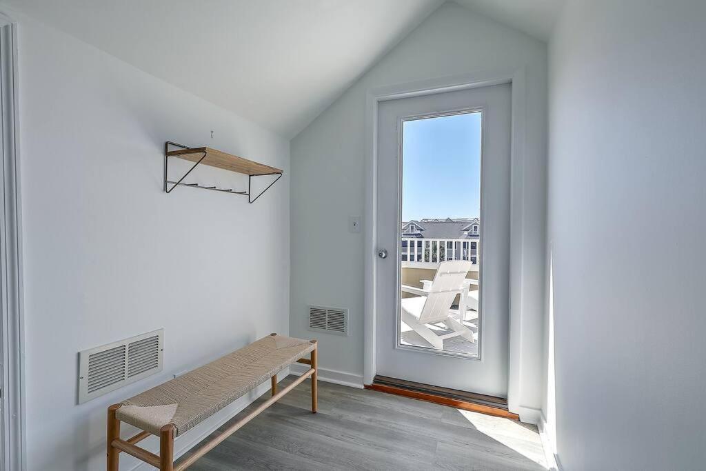 Apartment Port O' Call E302 - Floor Ocean View Condo!