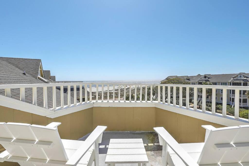 Apartment Port O' Call E302 - Floor Ocean View Condo! Isle of Palms