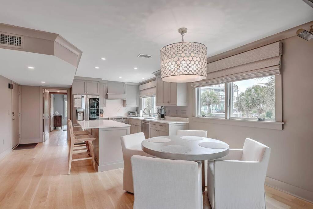 New Listing! Seagrove 3a - Luxurious Ocean View! Apartment Isle of Palms