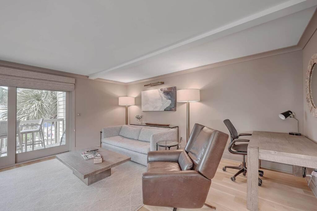 New Listing! Seagrove 3a - Luxurious Ocean View!
