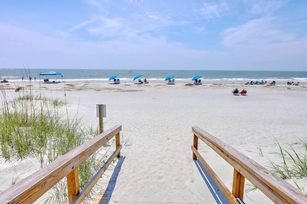 Apartment New Listing! Seagrove 3a - Luxurious Ocean View! Isle of Palms