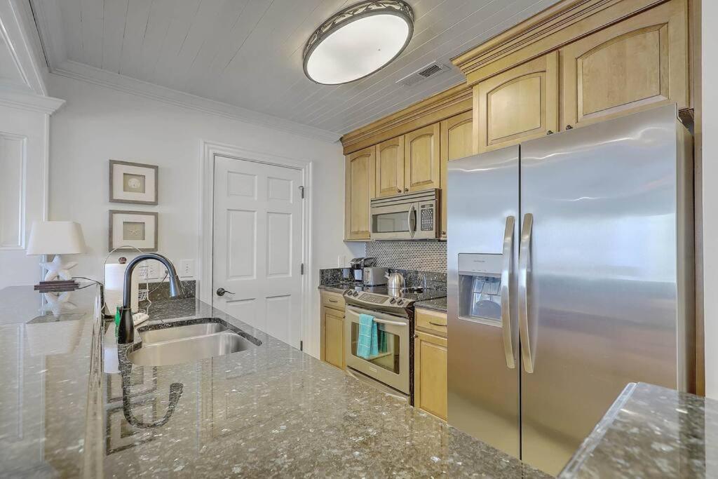 Lagoon 22 - Private Villa! Close Walk To Beach! * Isle of Palms