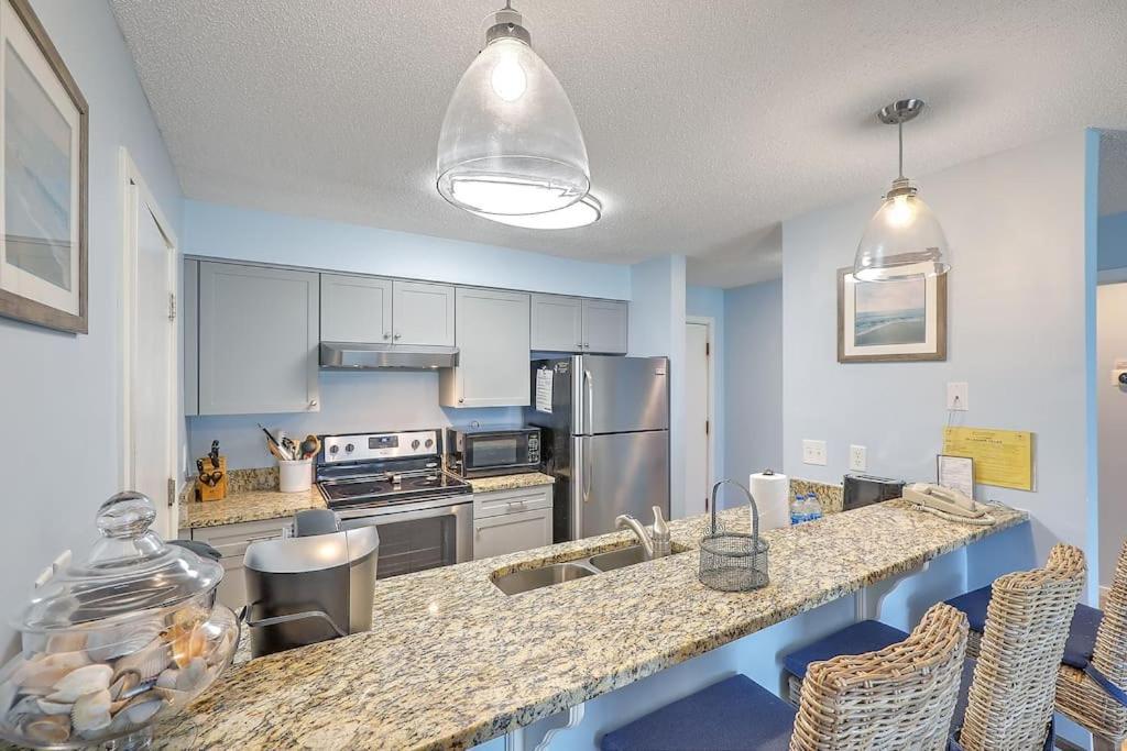 New Listing! Lagoon 29 - Near Beach! Lagoon View! *