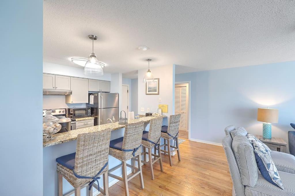 New Listing! Lagoon 29 - Near Beach! Lagoon View! Apartment *