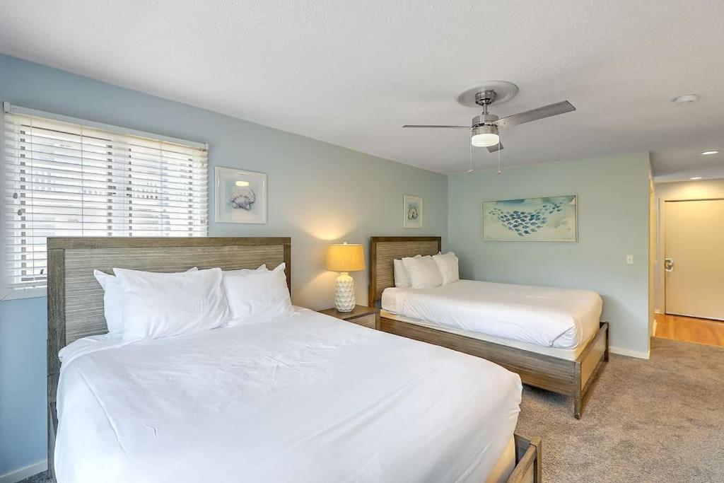 New Listing! Lagoon 29 - Near Beach! Lagoon View! * Isle of Palms