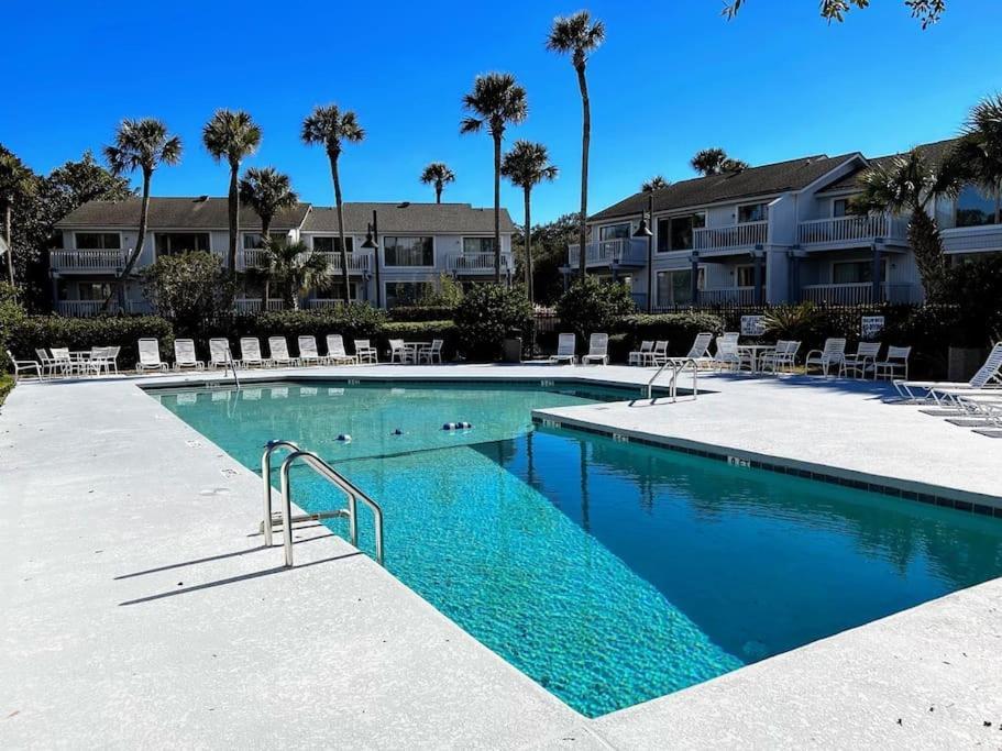 New Listing! Lagoon 29 - Near Beach! Lagoon View! Isle of Palms