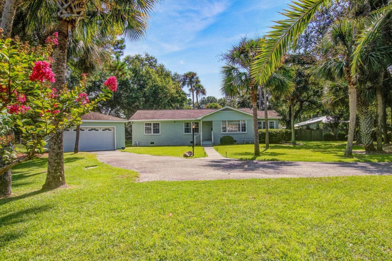 Holiday home 18 29th Ave Isle of Palms