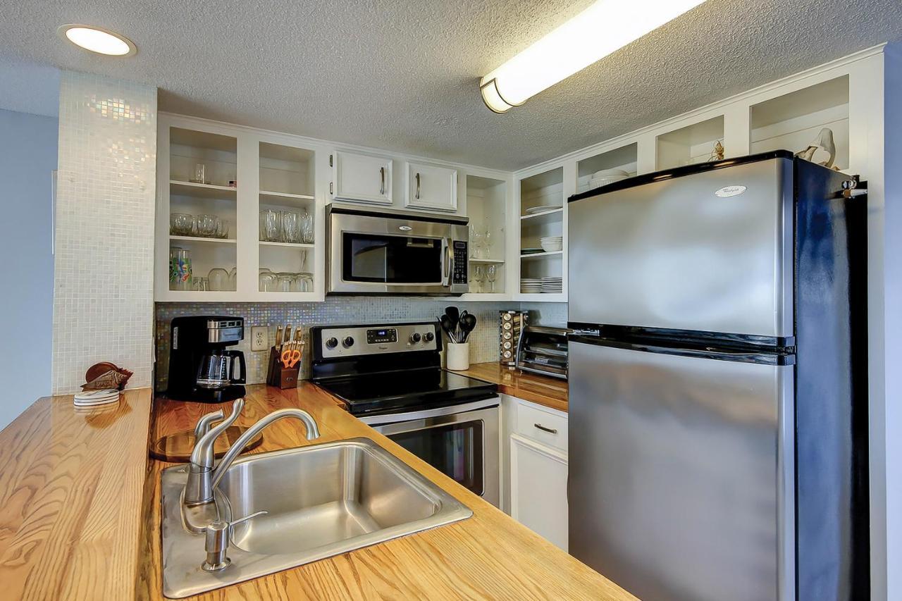 Port O' Call D-103 Apartment