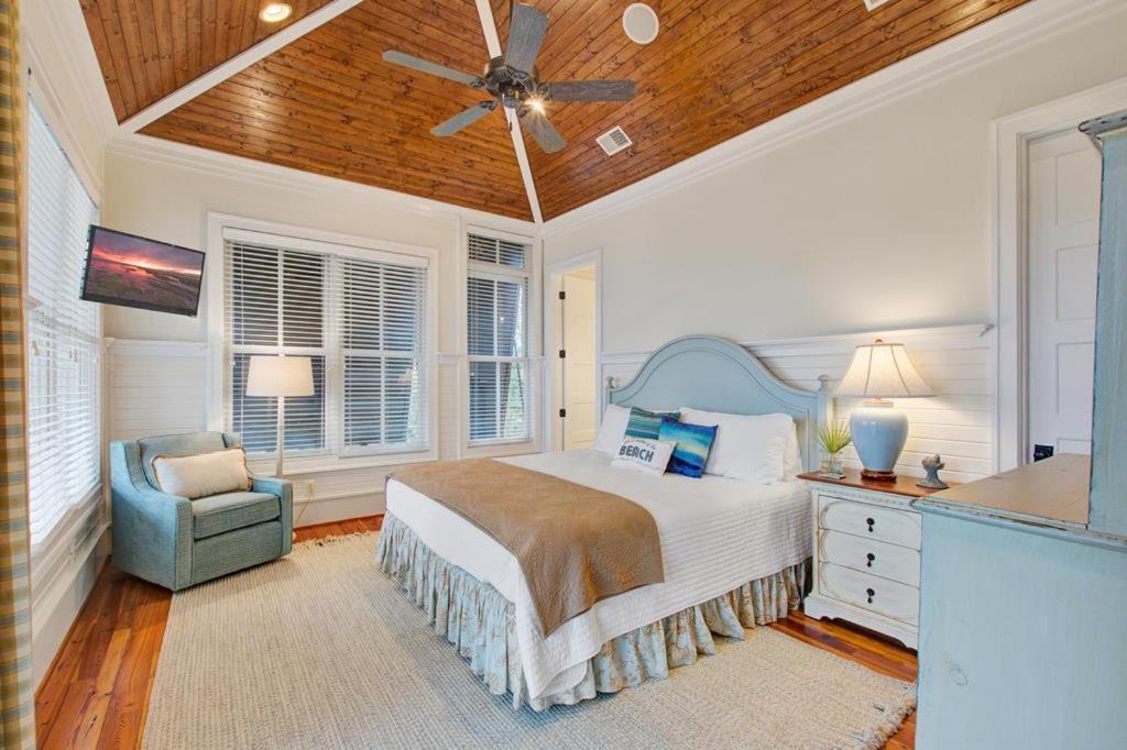 1 Palm Court Isle of Palms