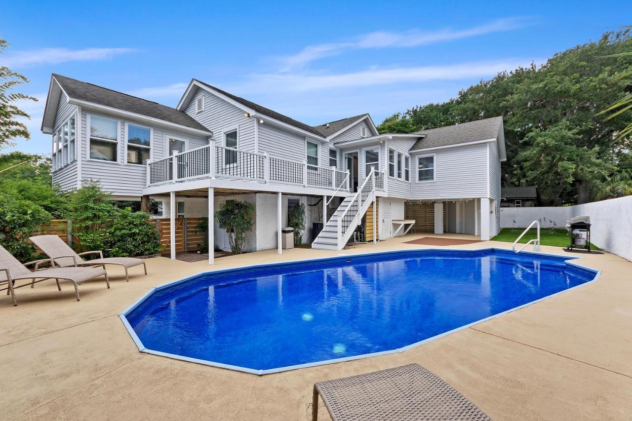 4 22nd Avenue *
