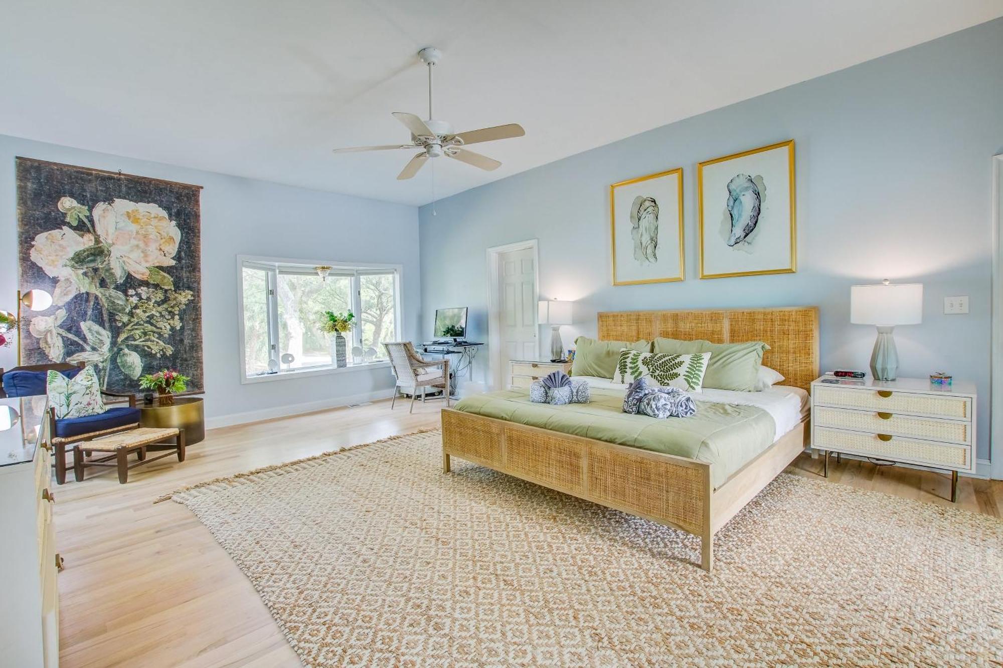 5 Edgewater Aly