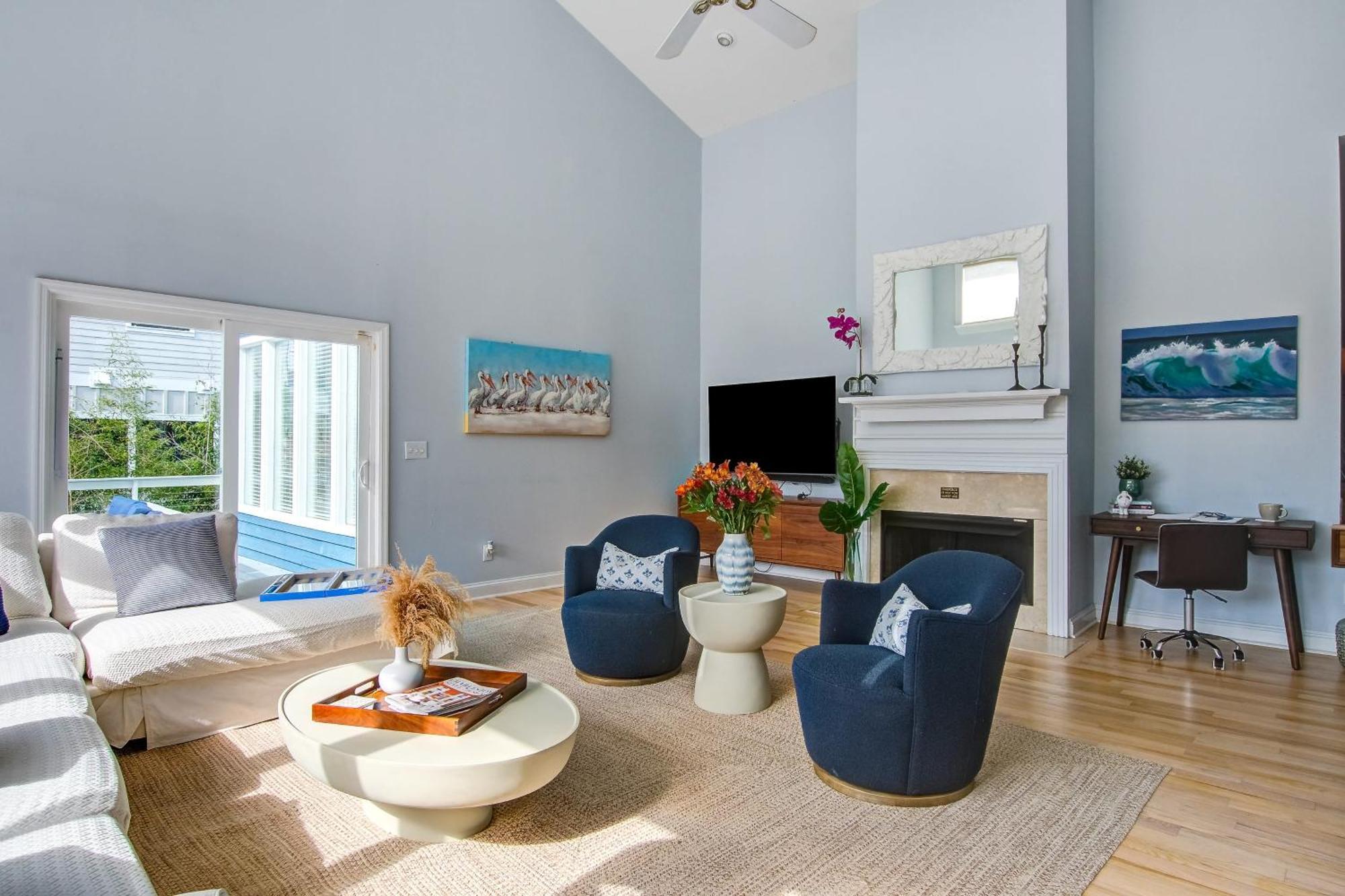 5 Edgewater Aly