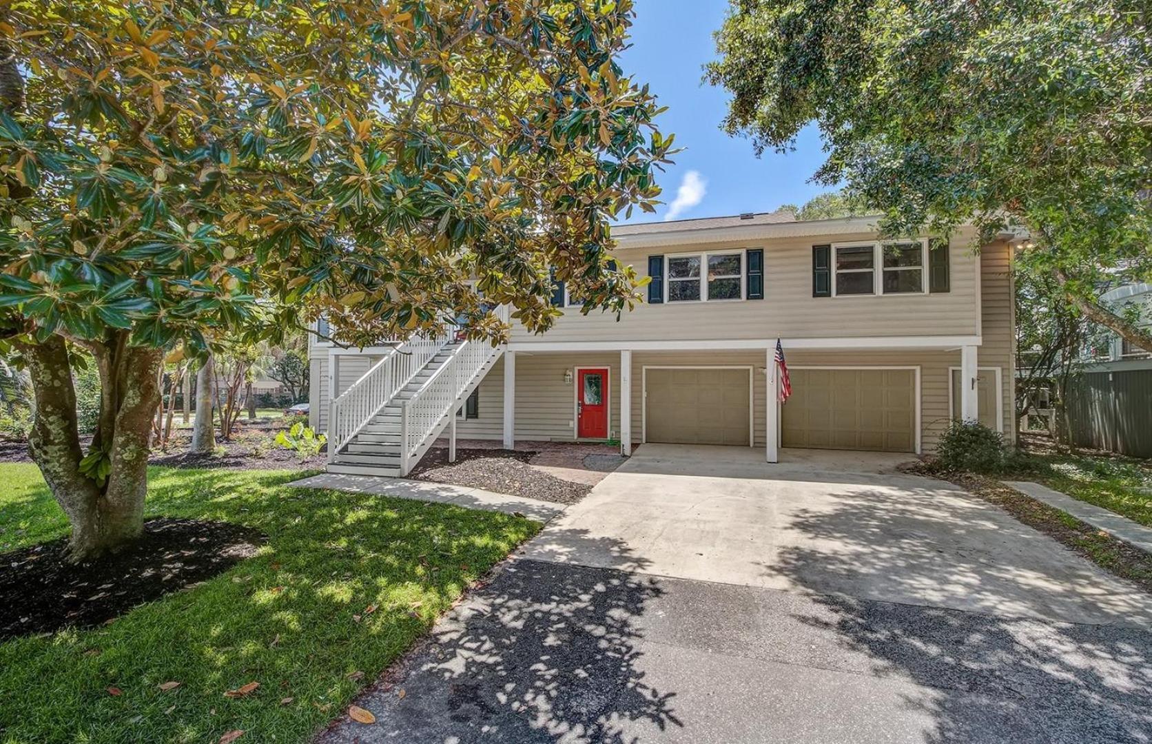 Holiday home 11 43rd Avenue By Avantstay Pool Close To Isle of Palms
