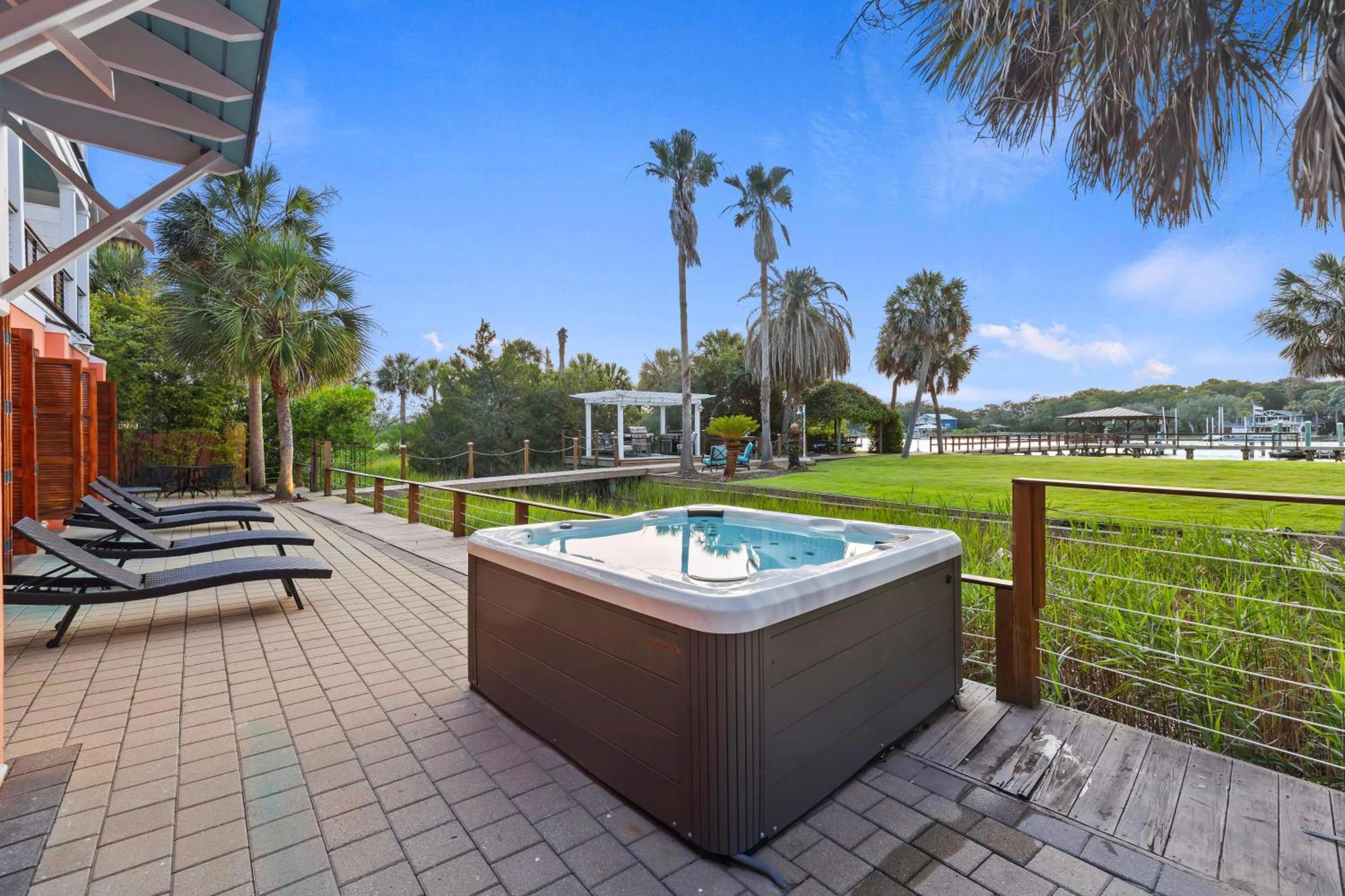 44 Intracoastal Court * Isle of Palms