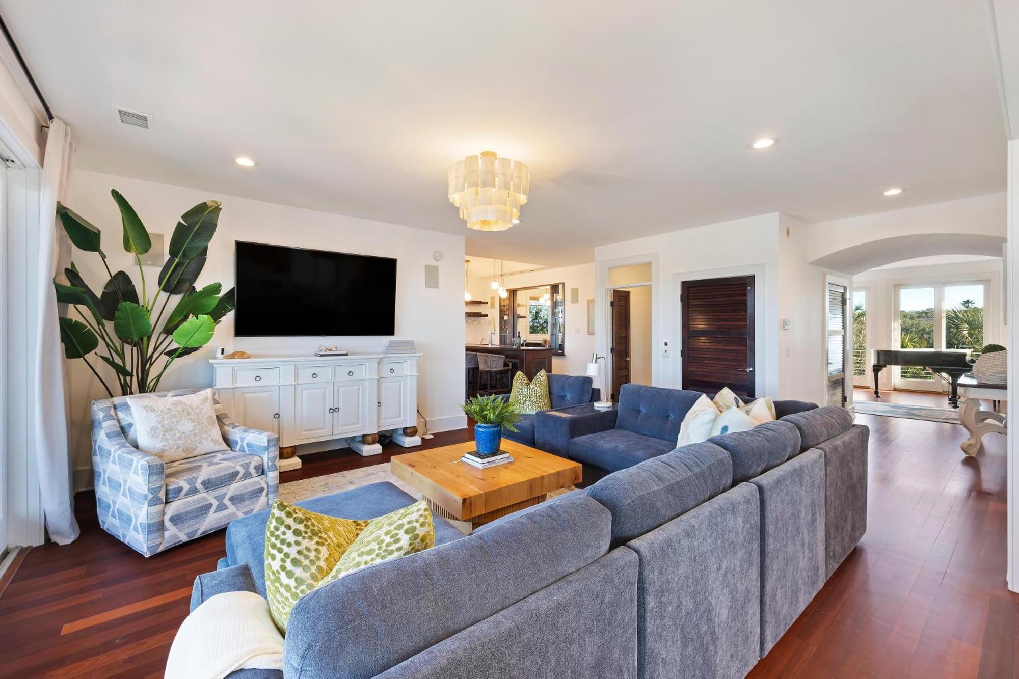 44 Intracoastal Court * Isle of Palms
