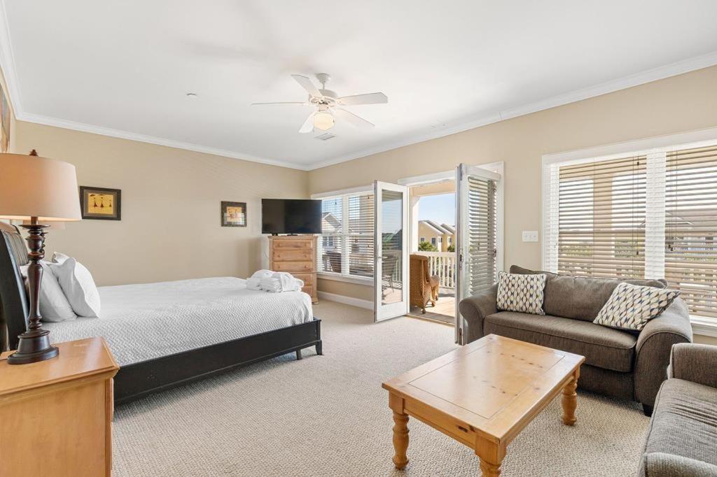 918 Carolina Boulevard Holiday home