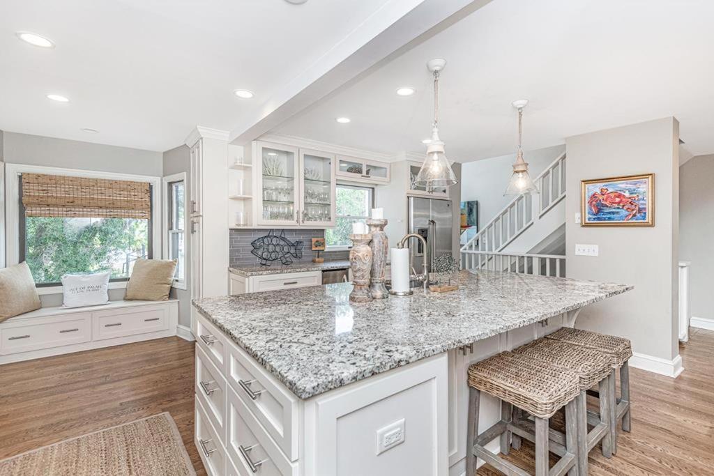 806 Carolina Boulevard * Isle of Palms