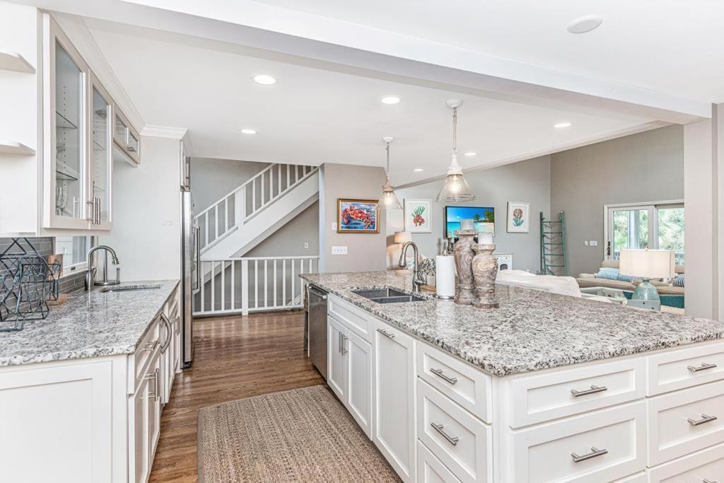 806 Carolina Boulevard * Isle of Palms