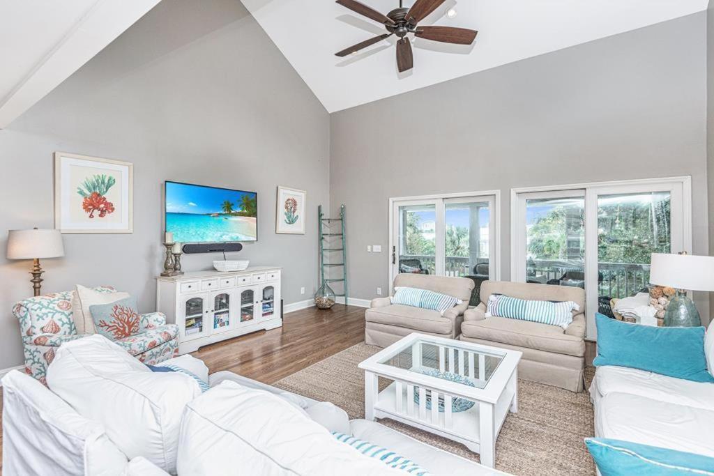 806 Carolina Boulevard *