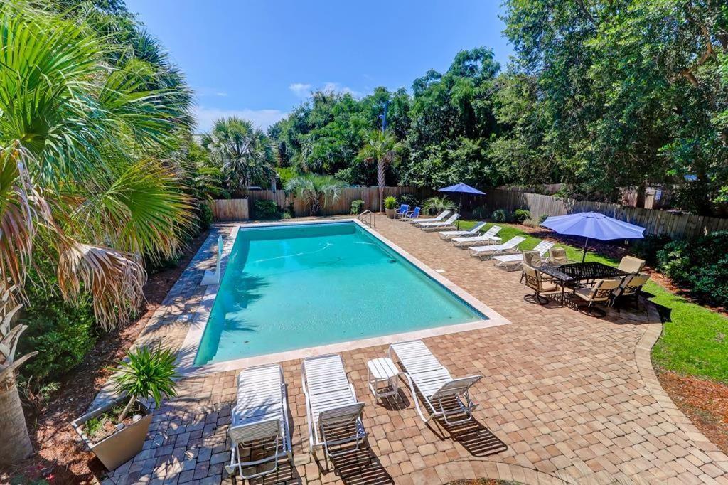 Holiday home 806 Carolina Boulevard Isle of Palms
