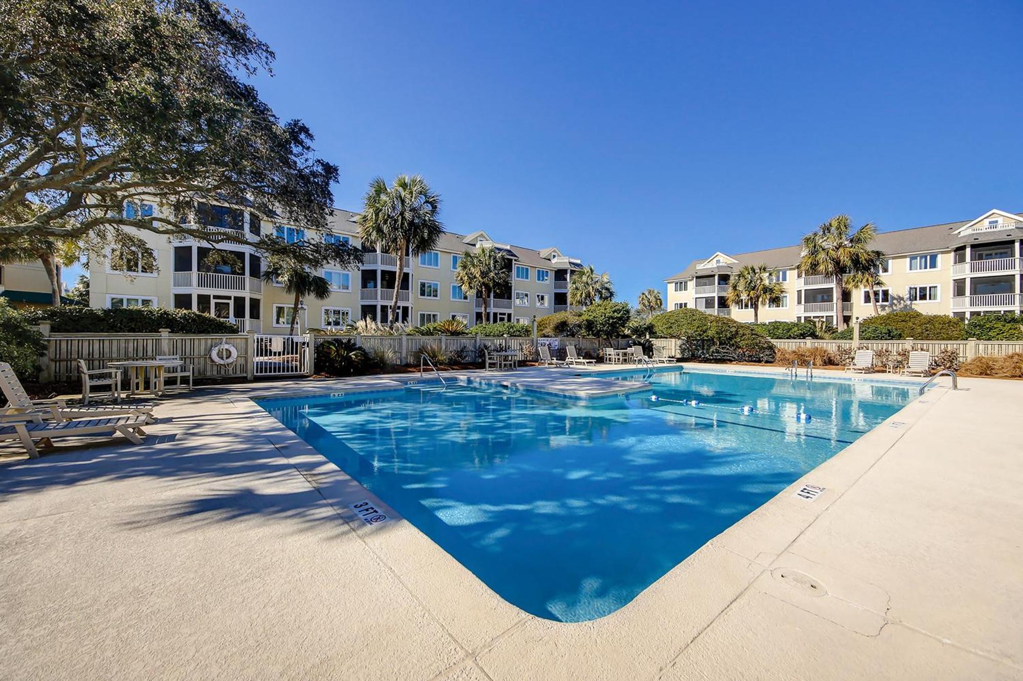 Apartment Port O' Call G-303
