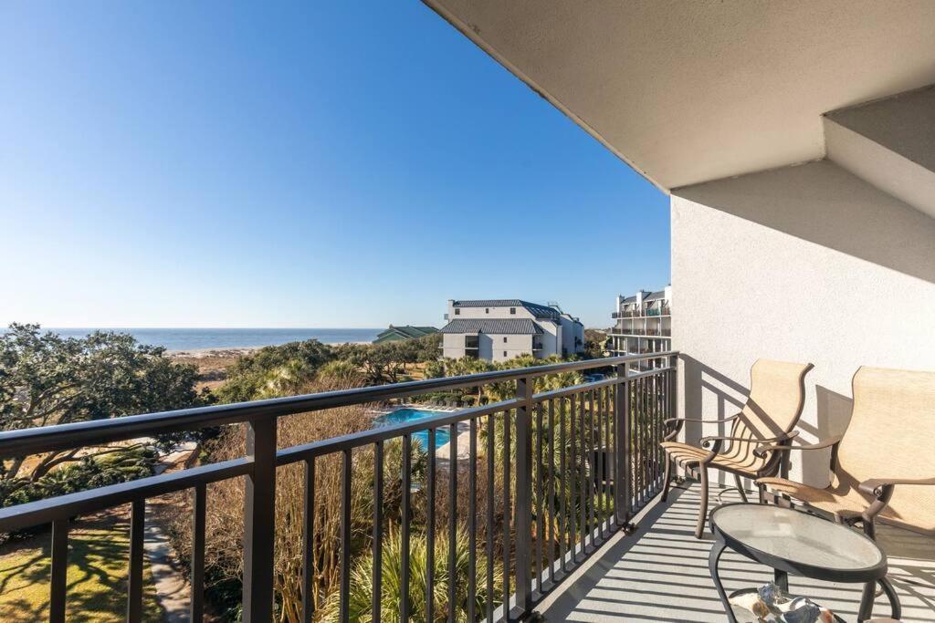 Shipwatch 418 - Luxury Oceanfront Penthouse In