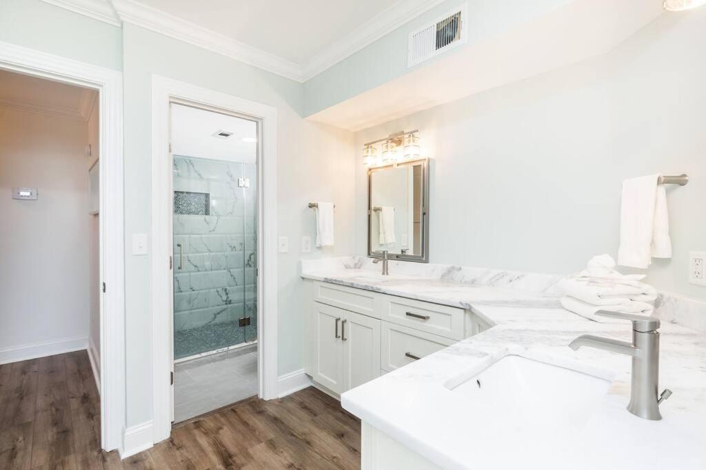 Apartment Shipwatch 418 - Luxury Oceanfront Penthouse In