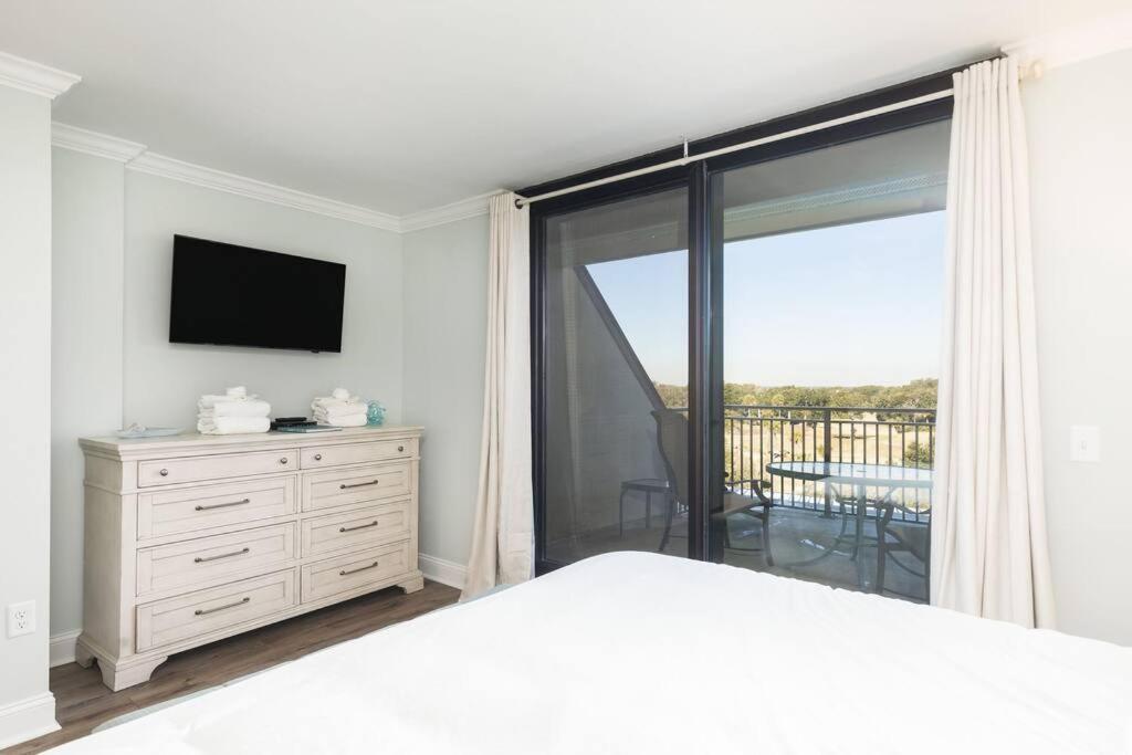 Shipwatch 418 - Luxury Oceanfront Penthouse In *