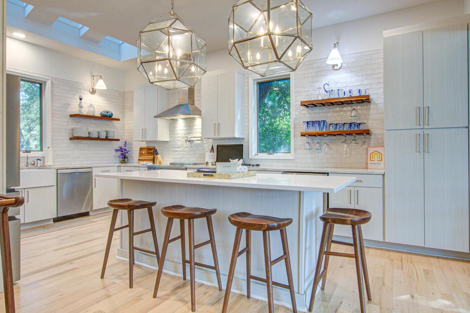 5 Edgewater Aly
