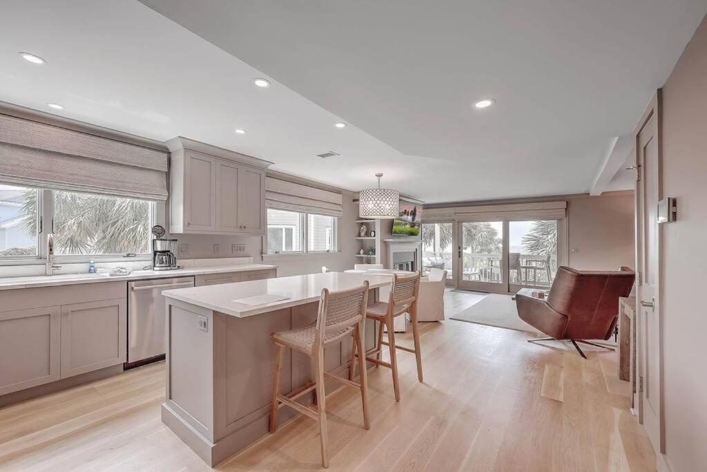 Apartment New Listing! Seagrove 3a - Luxurious Ocean View!
