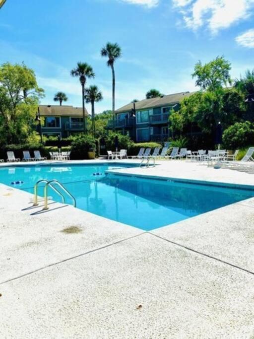 Apartment Lagoon 25 - Heart Of Wild Dunes, Quick Walk To Isle of Palms