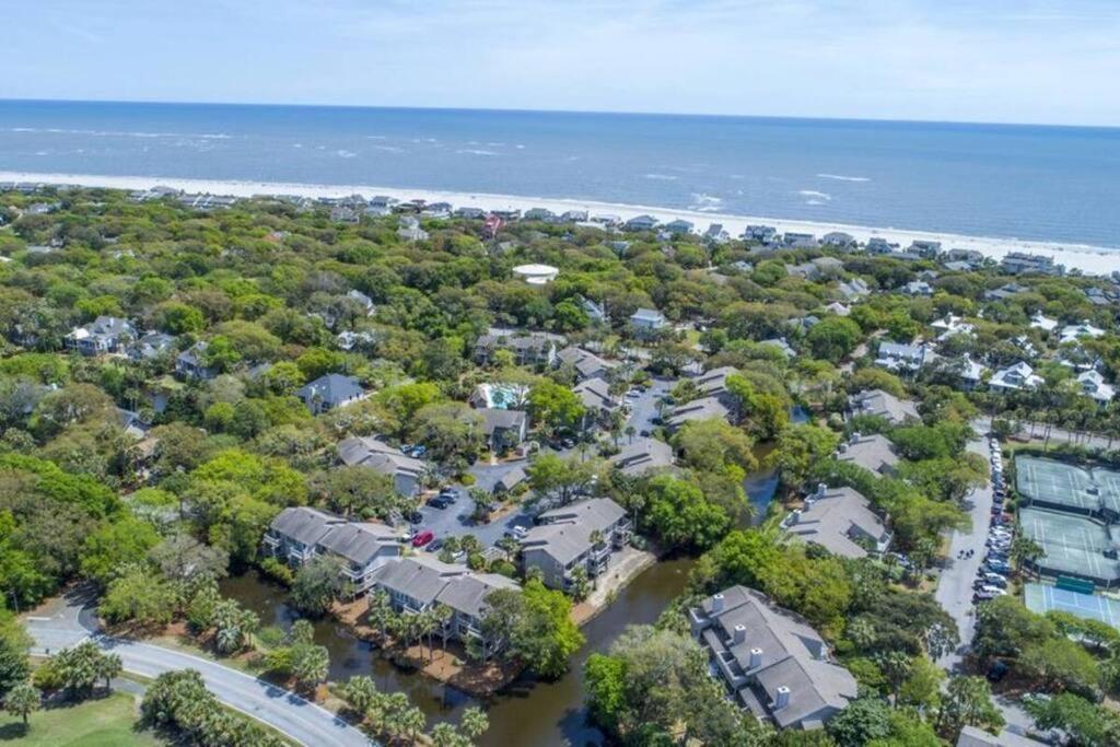 Lagoon 25 - Heart Of Wild Dunes, Quick Walk To Apartment *