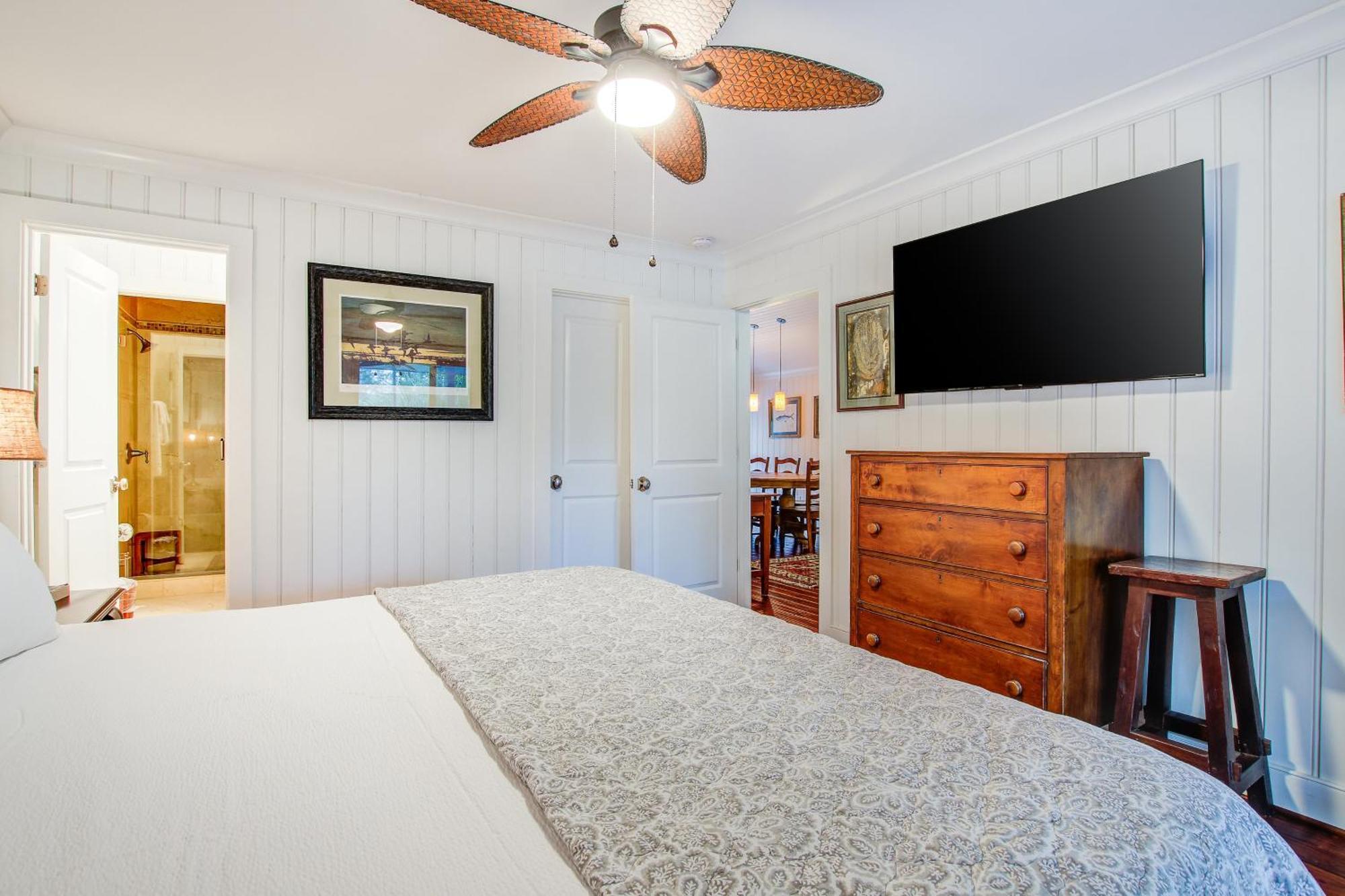 2 Twin Oaks Holiday home