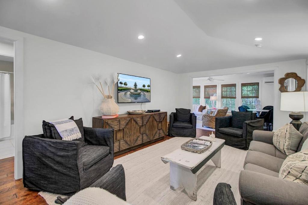 Holiday home Sandcrab Court 18 By Wild Dunes, With Amenities Isle of Palms