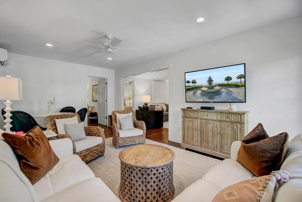 Sandcrab Court 18 By Wild Dunes, With Amenities Isle of Palms