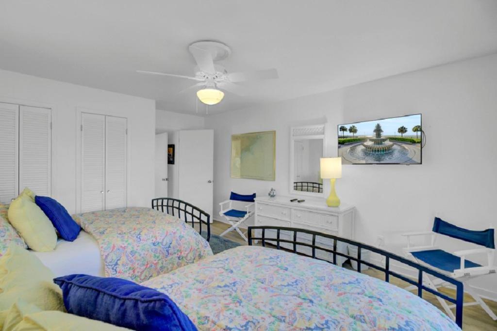 Club 53 By Wild Dunes, Oceanfront Holiday home *