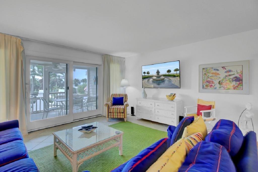Club 53 By Wild Dunes, Oceanfront Holiday home *