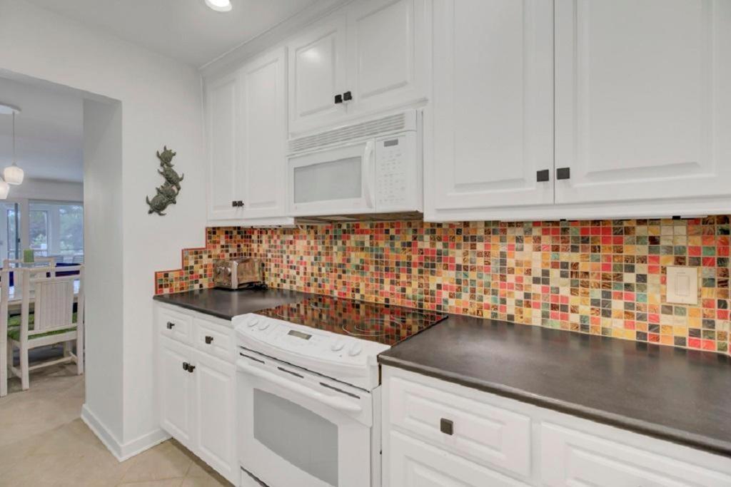 Club 53 By Wild Dunes, Oceanfront Holiday home