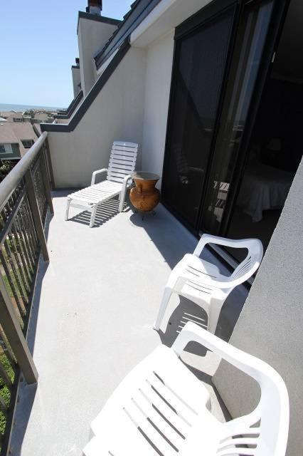 Shipwatch 405a By Wild Dunes, Oceanfront Holiday home *