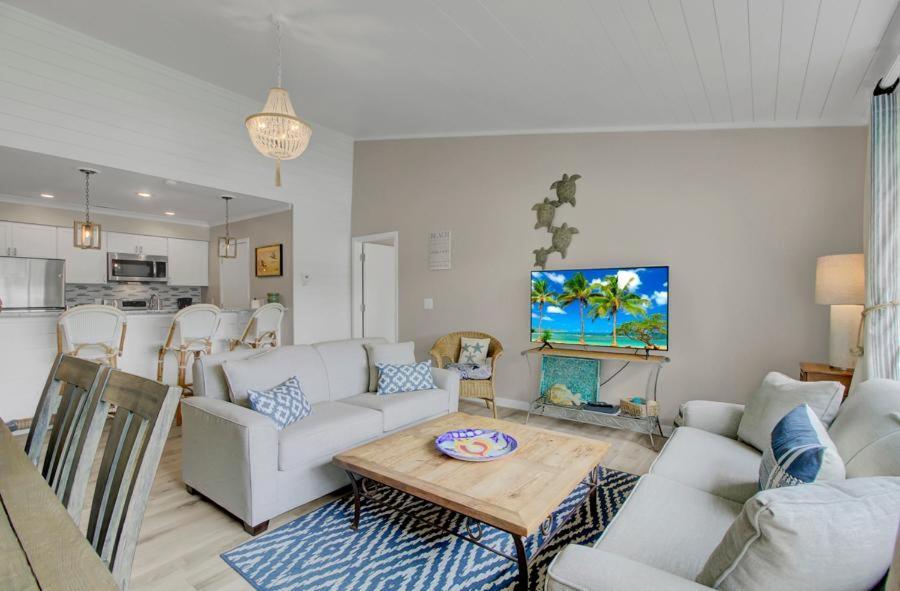 Lagoon 16 By Wild Dunes, With Amenities Holiday home
