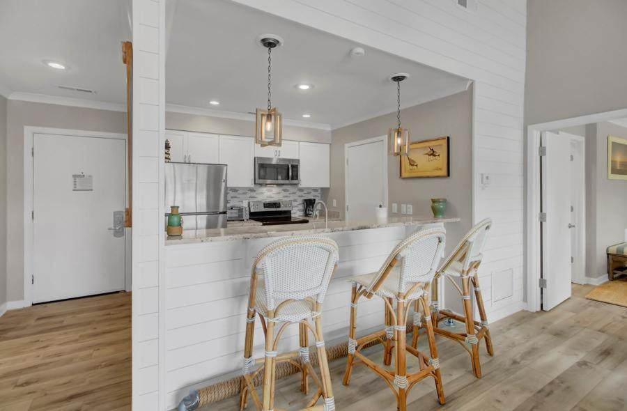 Lagoon 16 By Wild Dunes, With Amenities Holiday home *