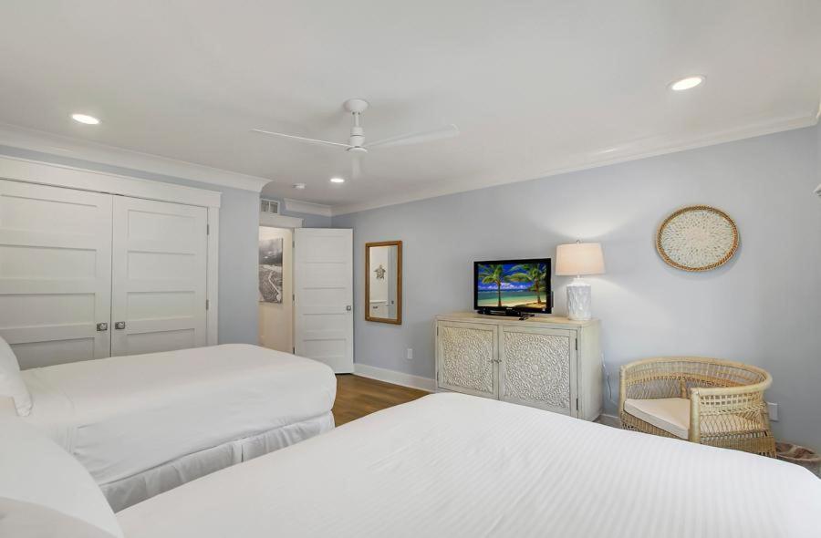 Holiday home Club 33 By Wild Dunes, Oceanfront *