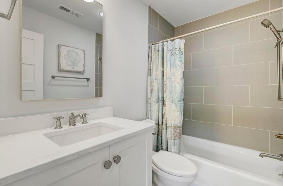 Club 33 By Wild Dunes, Oceanfront Holiday home
