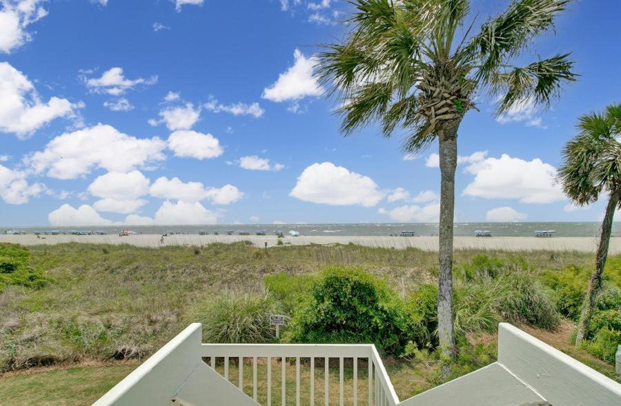 Club 33 By Wild Dunes, Oceanfront Holiday home *