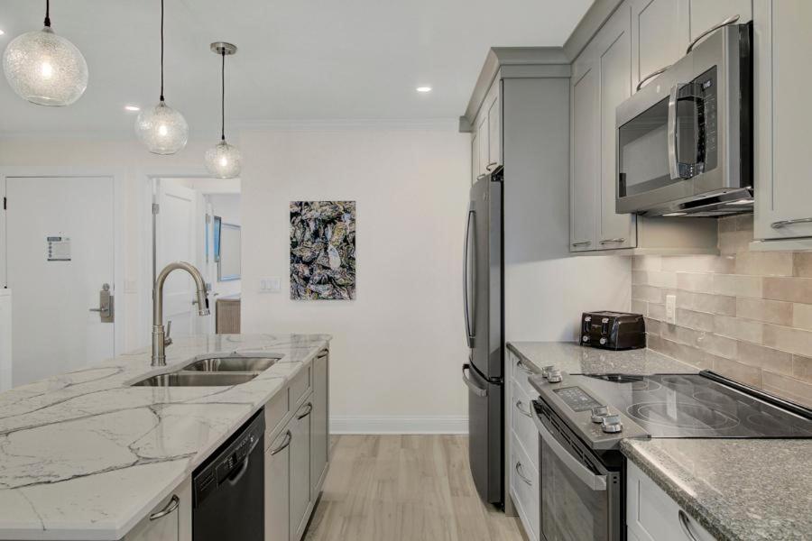 Club 25 By Wild Dunes, Oceanfront Holiday home *