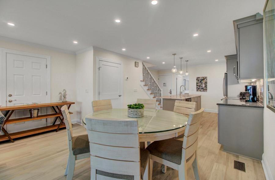 Holiday home Club 25 By Wild Dunes, Oceanfront